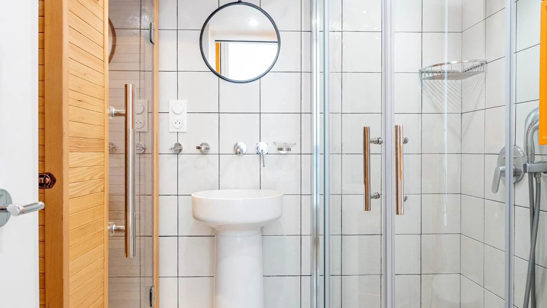 Lavie Maison Petite Studio Paris France