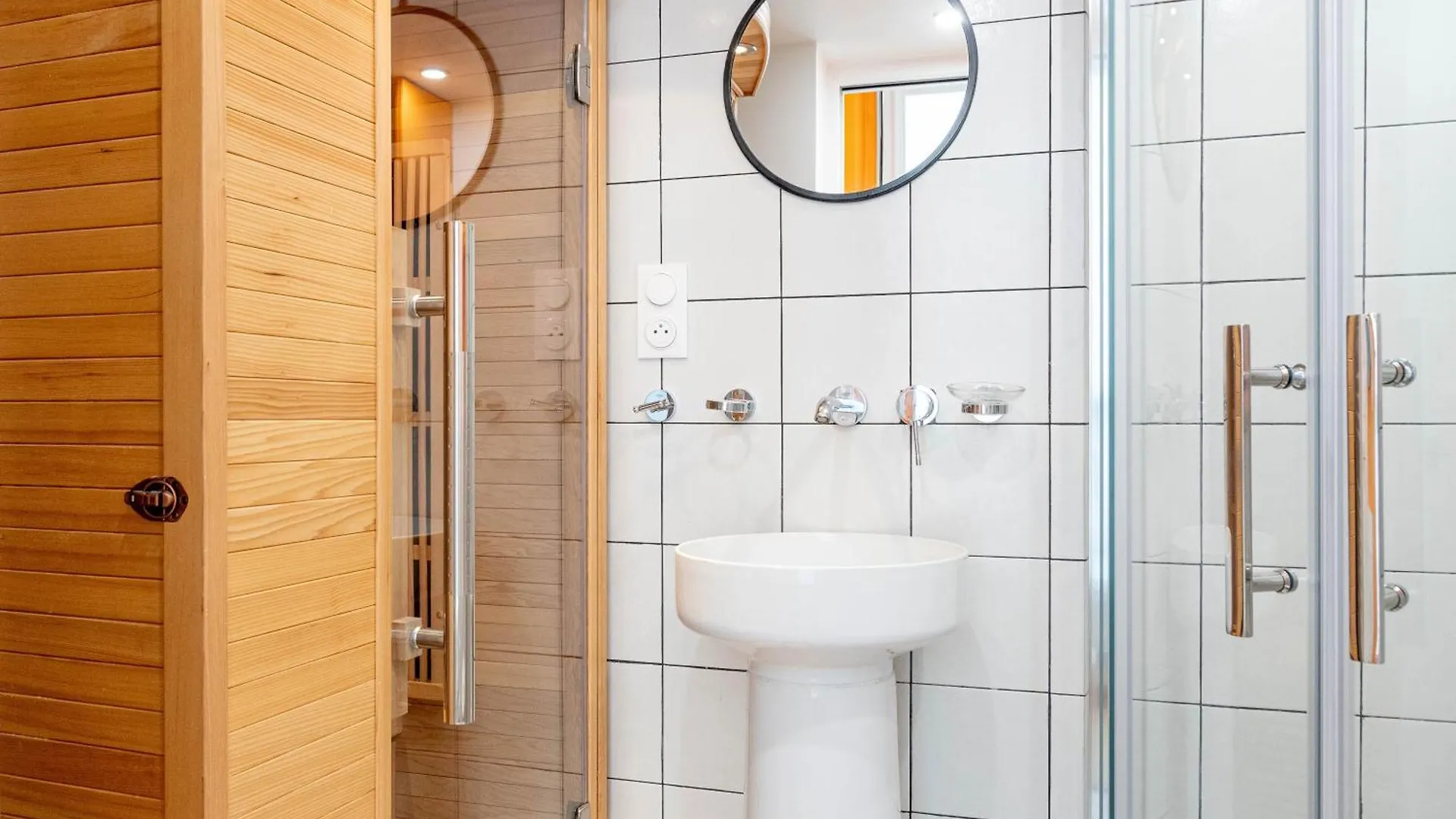 Lavie Maison Petite Studio Paris Apartment